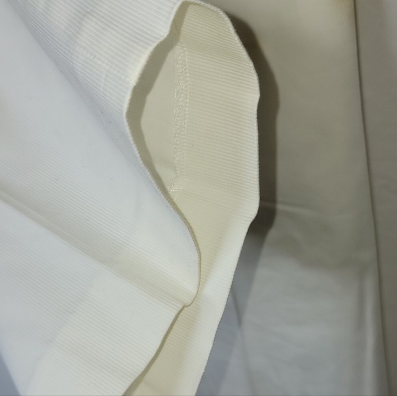 Women's Express brand Design Studio Editor Capri khaki pants - Picture 4 of 9